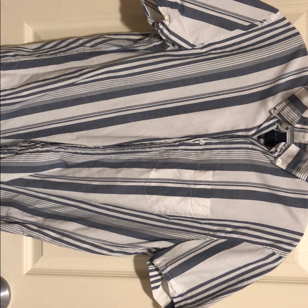 American Eagle casual button up shirt
